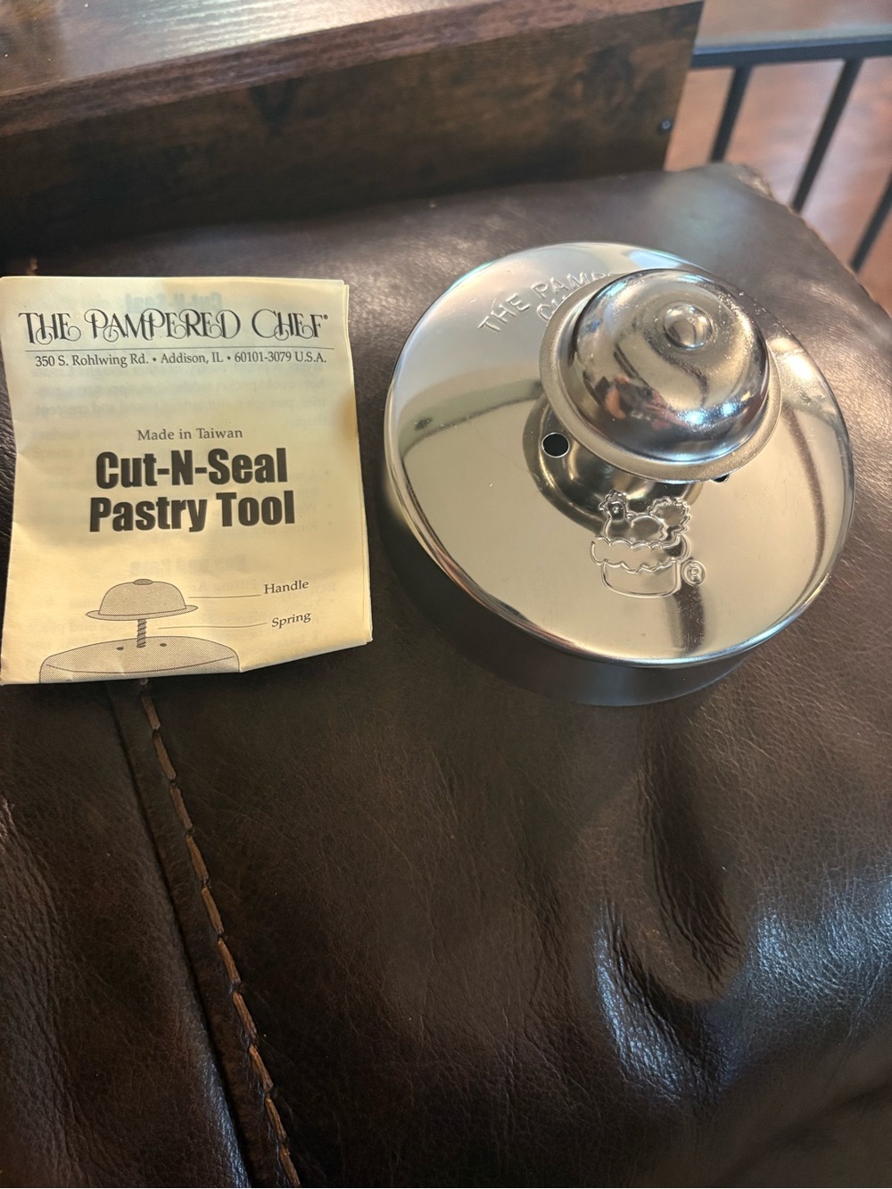 The Pampered Chef Stainless Steel Cut-N-Seal Pastry Tool - Silver Never Used